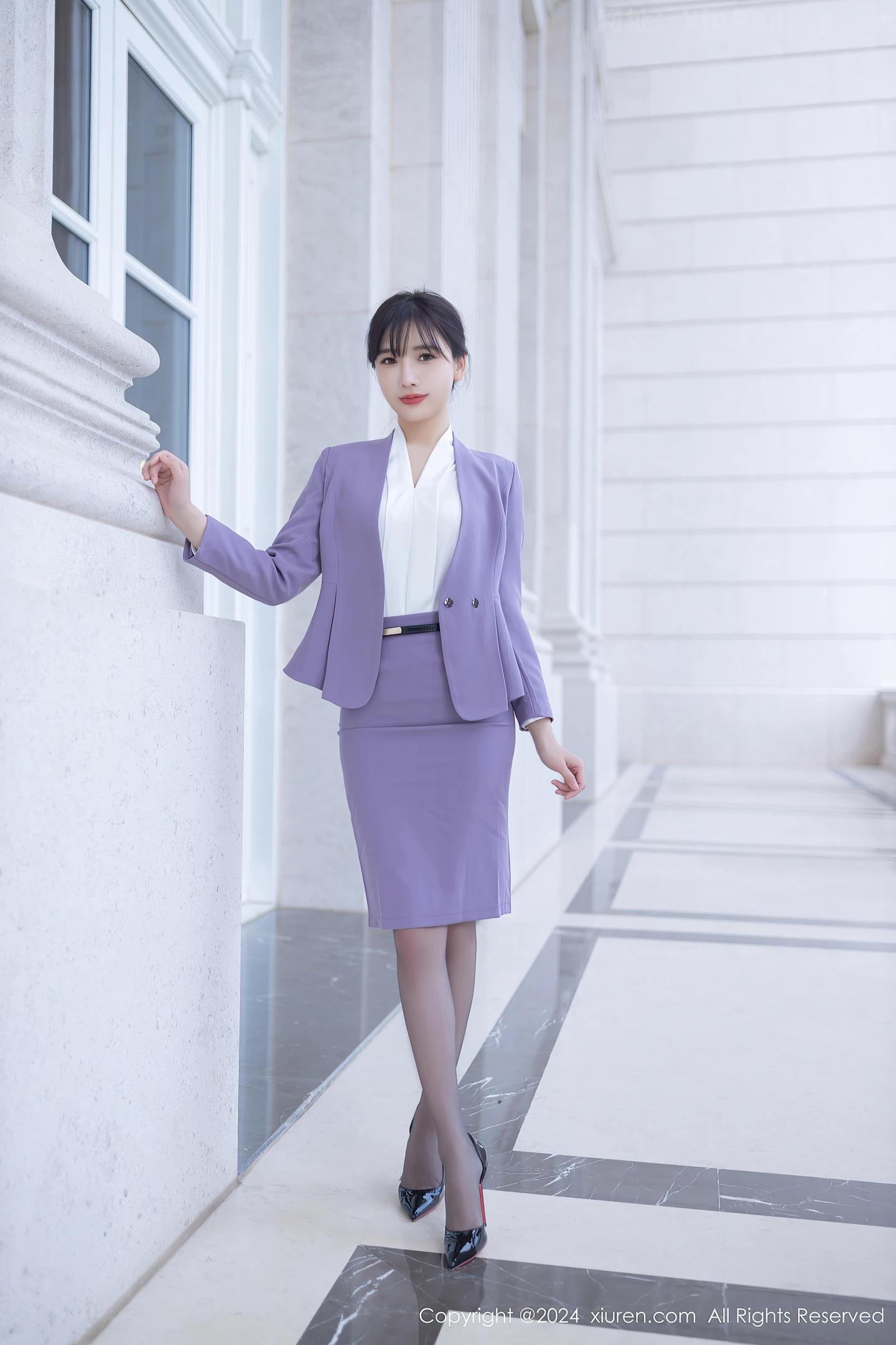 图片[4]-[XiuRen秀人网]VOL.8700 模特陆萱萱性感白T配紫短裙露白色内衣配超薄黑丝极致魅惑写真81P-秀人网官方网站